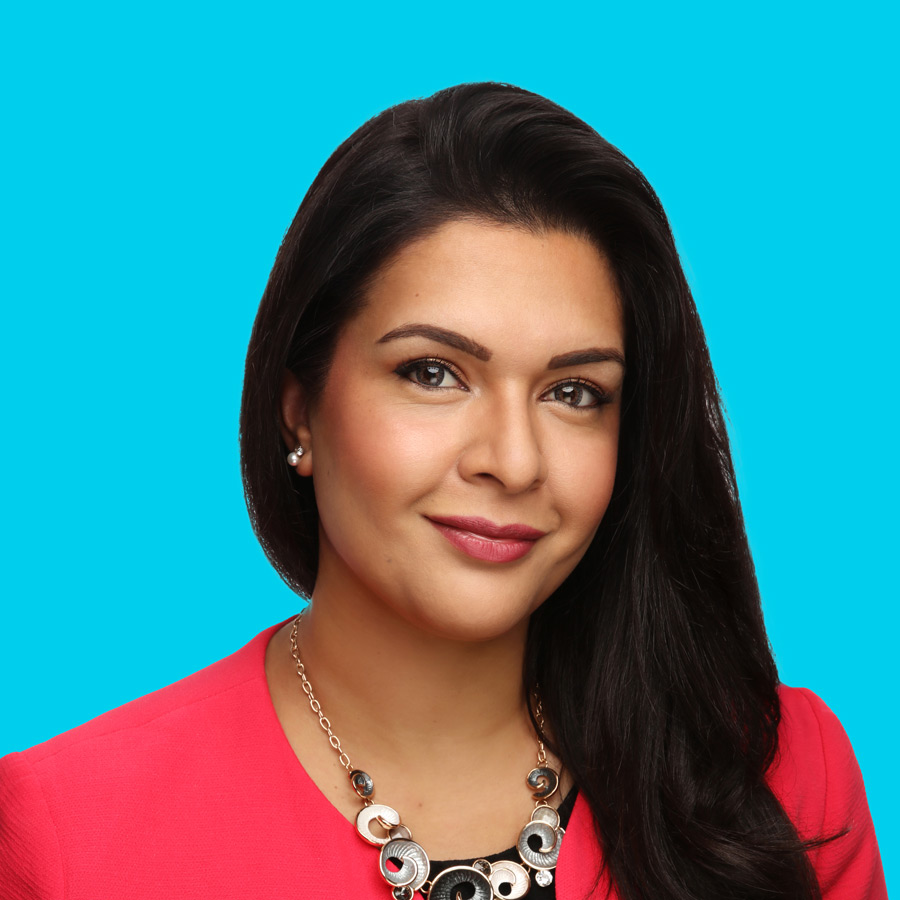 Headshot of Ritu Vohora - Podcast Host